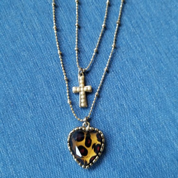 ♱🤎Betsey Johnson Double Chain Heart & Cross Necklace - EPC🤎♱ - Picture 2 of 9